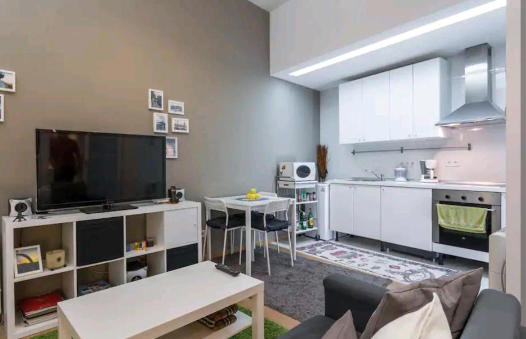 Moderno Loft En Puerta De Toledo Apartment Madrid Bagian luar foto